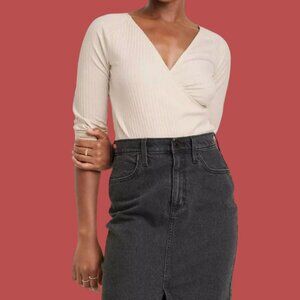 Universal Thread - Women's Slim Fit Long Sleeve V-Neck Wrap Shirt - Beige - L